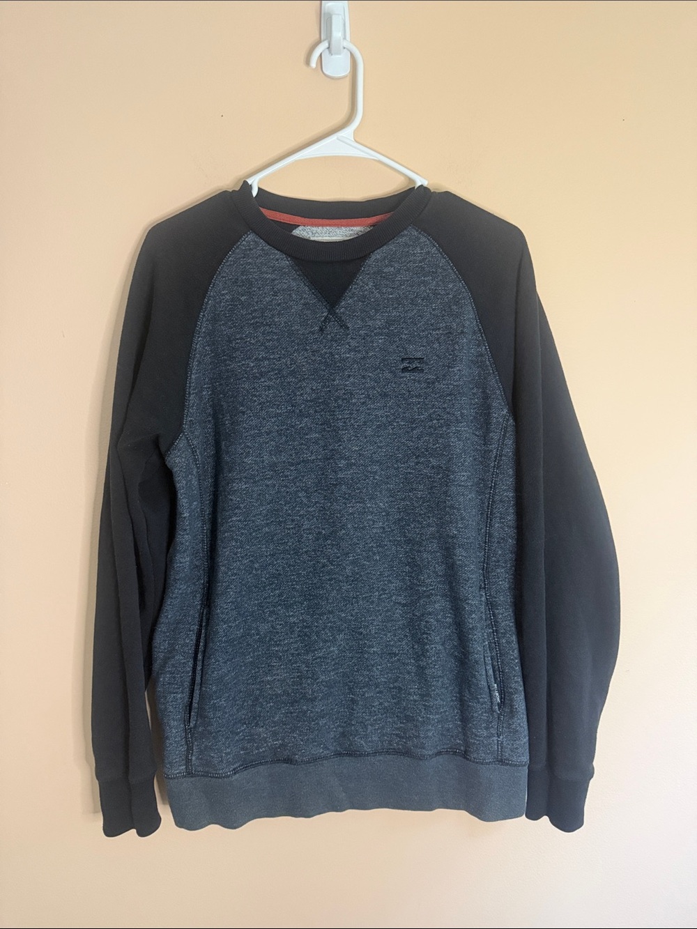 Billabong Men's Charcoal and Black Crewneck Sweatshirt